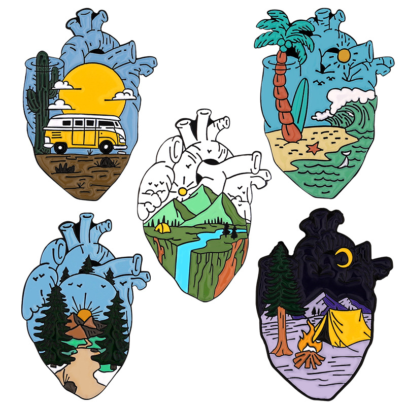 Broches en émail Cœur d'aventu - Outdoor Adventure Friends avis et prix